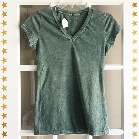 Bagel Tops - Mineral Washed V-Neck T-shirt - Olive Green